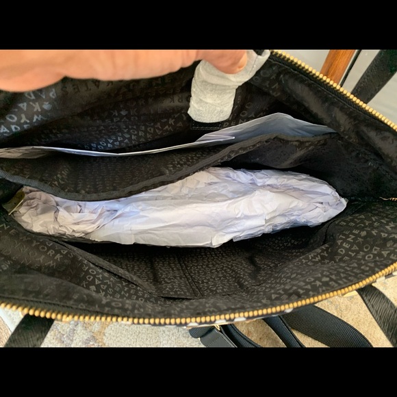 Beautiful black and white dot Kate Spade ♠️ hobo - Picture 12 of 13